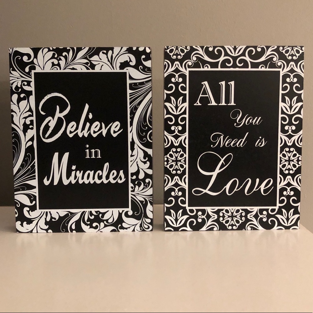 Black and White Decor